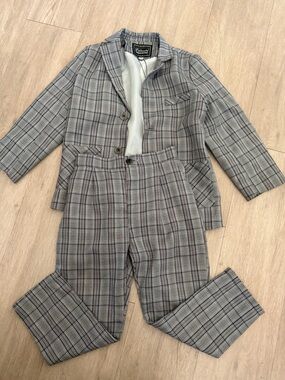 Kids Gray Plaid Matching Suit Set - Classic Two-Piece size 130 ( 7-8 )
